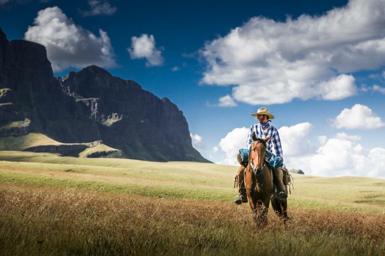 Khotso Lodge & Horse Trailsアンダーバーグ エクステリア 写真